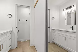 9905 NE 124th St, Kirkland, WA 98034 - Photo 21