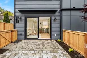 7062 Cleopatra Pl NW, Seattle, WA 98117 - Photo 15