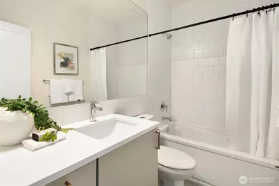 7062 Cleopatra Place NW, Seattle, WA 98117 - Photo 11