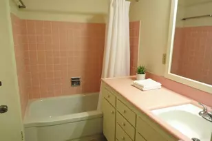 5208 Sand Point Way NE, Seattle, WA 98105 - Photo 9