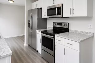 9439 11th Ave SW, Seattle, WA 98106 - Photo 3