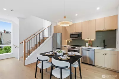 6223 9th Avenue NE, Seattle, WA 98115 - Photo 13