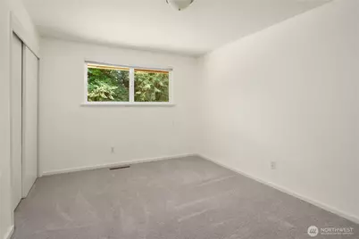 10466 SE 19th Street, Bellevue, WA 98004 - Photo 11