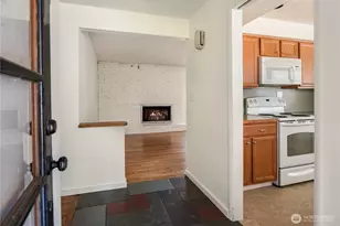 10466 SE 19th St, Bellevue, WA 98004 - Photo 3