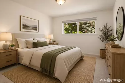 10466 SE 19th Street, Bellevue, WA 98004 - Photo 9