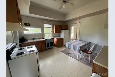 1806 12th Street, Anacortes, WA 98221 - Photo 5