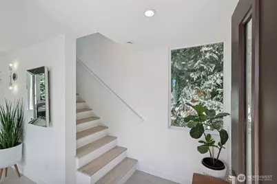 404 N 127th Street, Seattle, WA 98133 - Photo 5