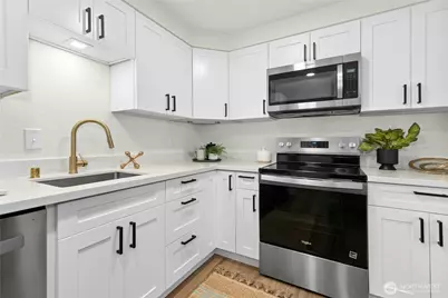 4409 216th Street SW #D, Mountlake Terrace, WA 98043 - Photo 9