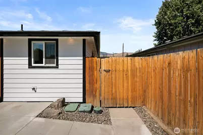 124 N Garfield, Wenatchee, WA 98801 - Photo 5