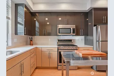 6911 California Avenue SW #C, Seattle, WA 98136 - Photo 11