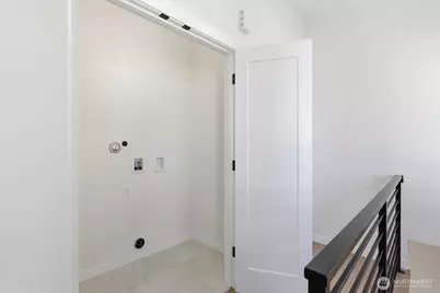 2611 NW 87th Street, Seattle, WA 98117 - Photo 29