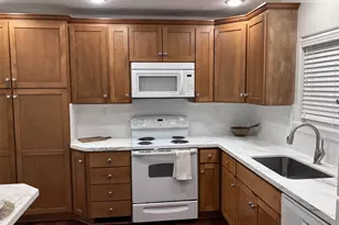 612 S 84th St, Tacoma, WA 98444 - Photo 5