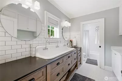 3127 Broadway E, Seattle, WA 98102 - Photo 25