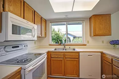 740 Commodore Lane, Camano Island, WA 98282 - Photo 17
