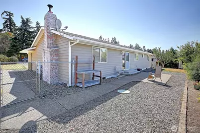 740 Commodore Lane, Camano Island, WA 98282 - Photo 11