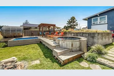 2577 Sunlight Beach Road, Clinton, WA 98236 - Photo 27