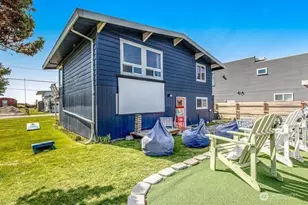 2577 Sunlight Beach Rd, Clinton, WA 98236 - Photo 25