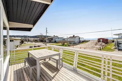 2577 Sunlight Beach Road, Clinton, WA 98236 - Photo 33