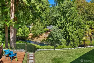 2012 NE 127th St, Seattle, WA 98125 - Photo 3