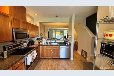 3500 E Lake Sammamish Parkway SE #7-102, Sammamish, WA 98075 - Photo 11