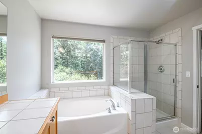 28011 Maple Ridge Way SE, Maple Valley, WA 98038 - Photo 23