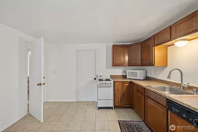 2001 30th Street, Bellingham, WA 98225 - Photo 3