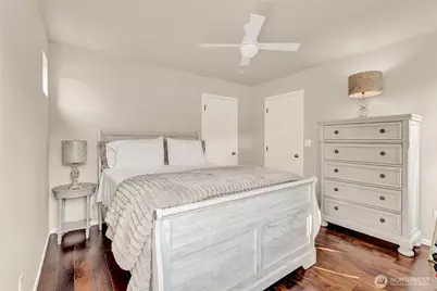 3406 37th Avenue W, Seattle, WA 98199 - Photo 23