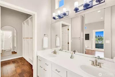 3406 37th Avenue W, Seattle, WA 98199 - Photo 17