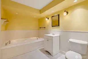 17120 NE 2nd Pl, Bellevue, WA 98008 - Photo 21