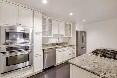 17120 NE 2nd Place, Bellevue, WA 98008 - Photo 9
