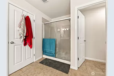 10706 174th Avenue E, Bonney Lake, WA 98391 - Photo 11