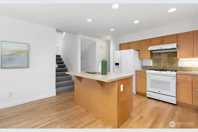 6726 35th Place S, Seattle, WA 98118 - Photo 7