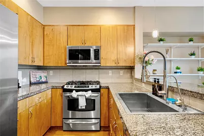 162 Cougar Ridge Road NW #1104, Issaquah, WA 98027 - Photo 9