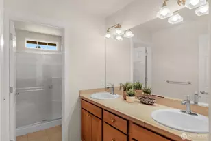 1913 16th Ln E, Issaquah, WA 98029 - Photo 17