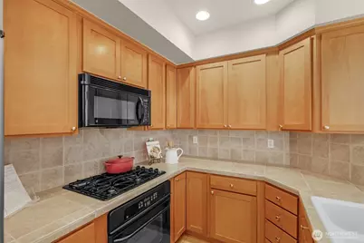 1913 16th Lane E, Issaquah, WA 98029 - Photo 11