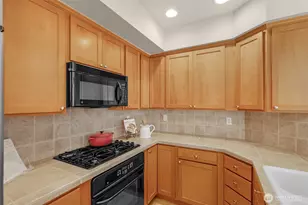 1913 16th Ln E, Issaquah, WA 98029 - Photo 11