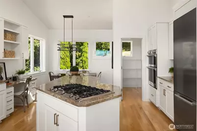 8430 SE 53rd Place, Mercer Island, WA 98040 - Photo 15