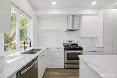 7511 Dumar Way SW, Seattle, WA 98106 - Photo 21