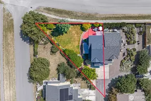 204 NW Capstan Ct, Coupeville, WA 98239 - Photo 23