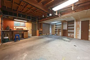 10733 Bartlett Ave NE, Seattle, WA 98125 - Photo 17