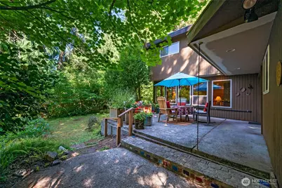 10733 Bartlett Avenue NE, Seattle, WA 98125 - Photo 25