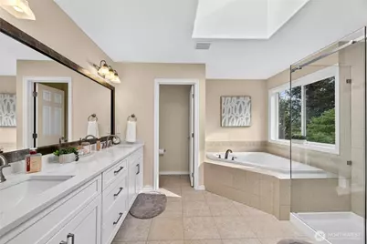 21939 NE 11th Street, Sammamish, WA 98074 - Photo 23