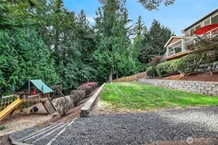 21939 NE 11th St, Sammamish, WA 98074 - Photo 39