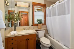 421 2nd St W, Kirkland, WA 98033 - Photo 29