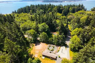7489 Woody Ln, Anacortes, WA 98221 - Photo 7