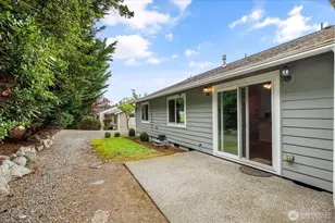 195 NW 12th Ct, Oak Harbor, WA 98277 - Photo 25