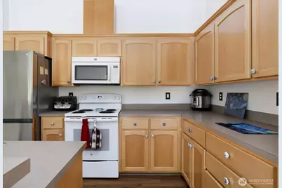 195 NW 12th Court, Oak Harbor, WA 98277 - Photo 13