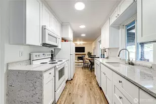 21925 2nd Ave SE, Bothell, WA 98021 - Photo 9