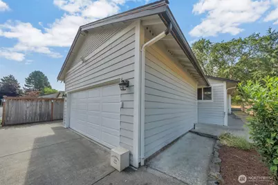 2399 McDonald Avenue, DuPont, WA 98327 - Photo 19