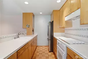 4415 145th Ave NE, Bellevue, WA 98007 - Photo 13